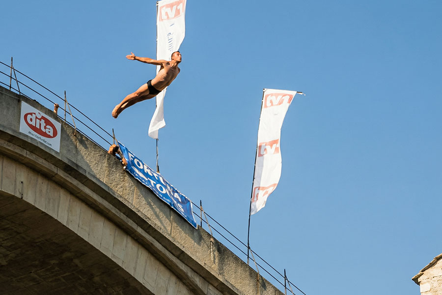 Divers at Stari Most in Mostar